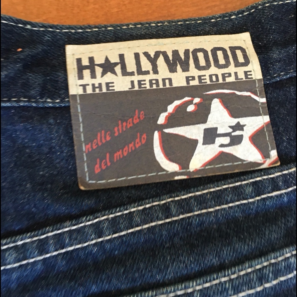 Hollywood women’s jean shorts good condition
